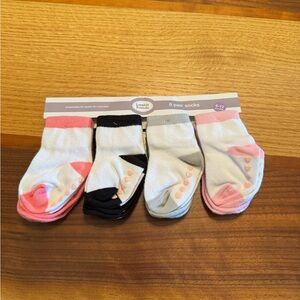 Lovable Friends 8 pair of socks